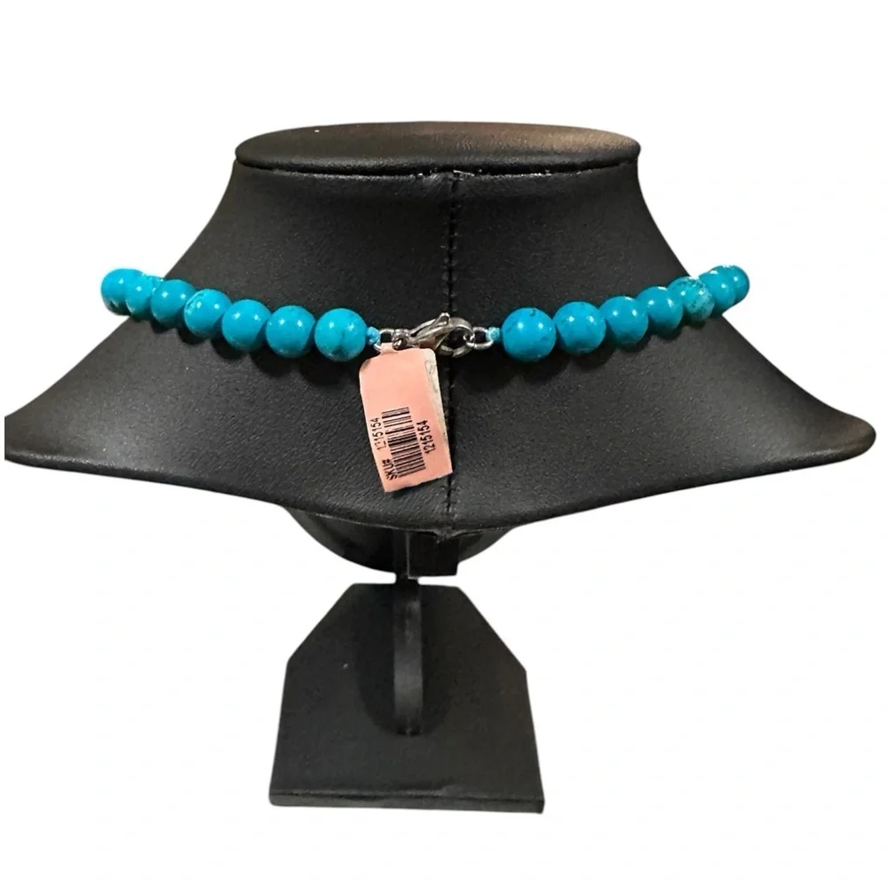 NWT Elegant Turquoise/blue Beaded Necklace